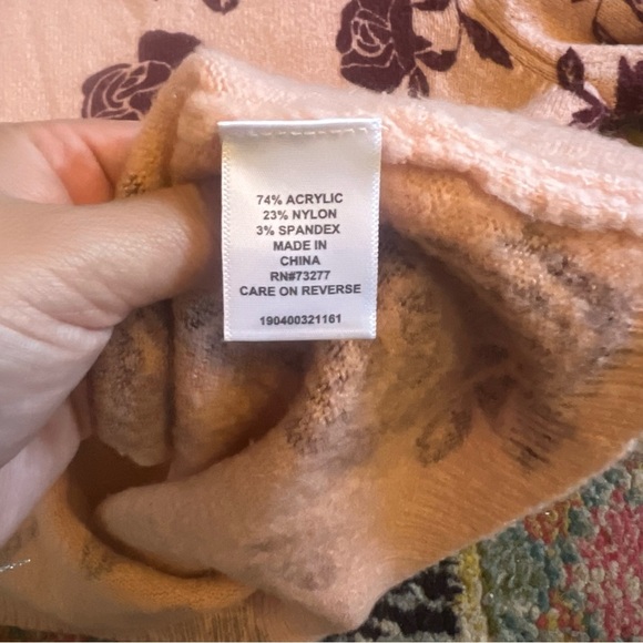 Women's ELLE™ Printed Sweater size S - Picture 5 of 6